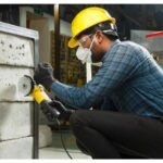 stanley-710w-small-angle-grinder-stgs7100-industrial-durable-high-performance-reliable (7)